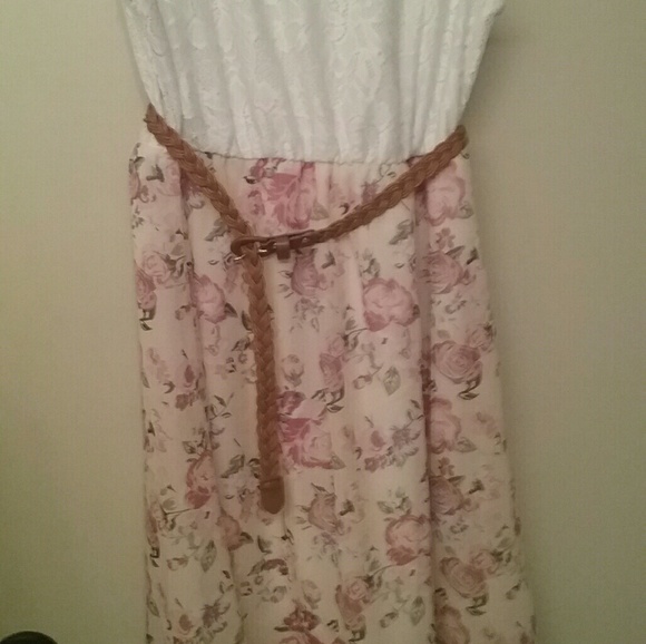 Almost famous floral dress. Country chic. - Picture 8 of 8